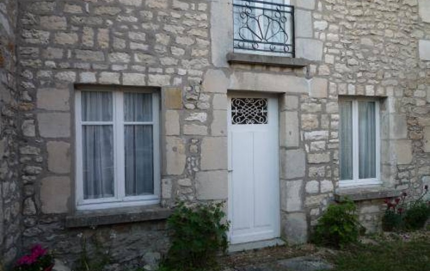 Location de vacances - Maison - Villa à Saint-Mihiel -  vue de la partie indépendante sur cour       qui correspond aux chambres 7 et 8