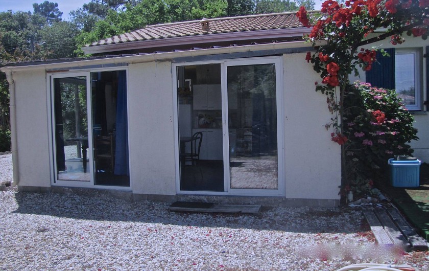 Location de vacances - Villa à Soulac-sur-Mer - entrée veranda