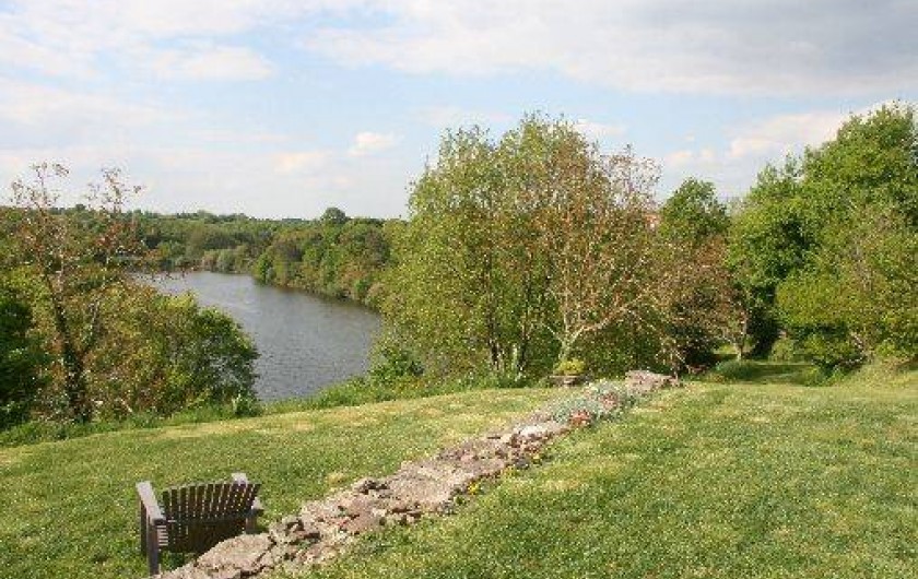 Location de vacances - Gîte à Château-Guibert - Panorama sur le lac