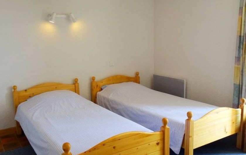Location de vacances - Maison - Villa à Poisson - La deuxième chambre avec les 2 lits 80x200cm