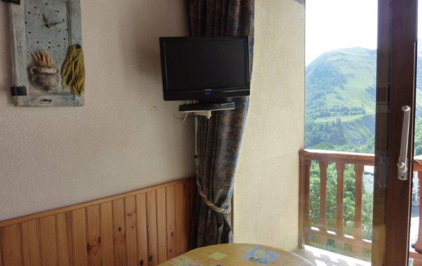 Location de vacances - Appartement à Saint-Sorlin-d'Arves - Coin séjour, balcon exposé sud, Vue superbe