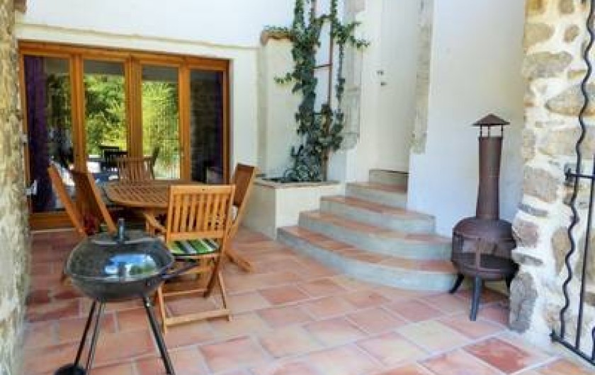 Location de vacances - Gîte à Branoux-les-Taillades - La cour du Château Apartment