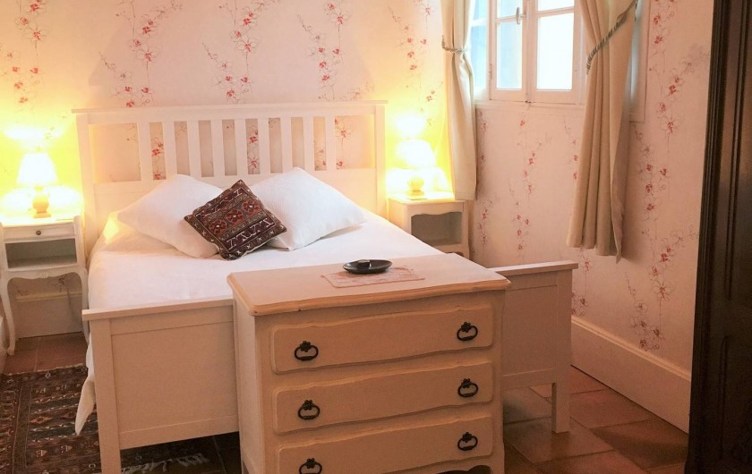 Location de vacances - Gîte à Branoux-les-Taillades - Château apartment; chambre double.  Lit 160 x 200