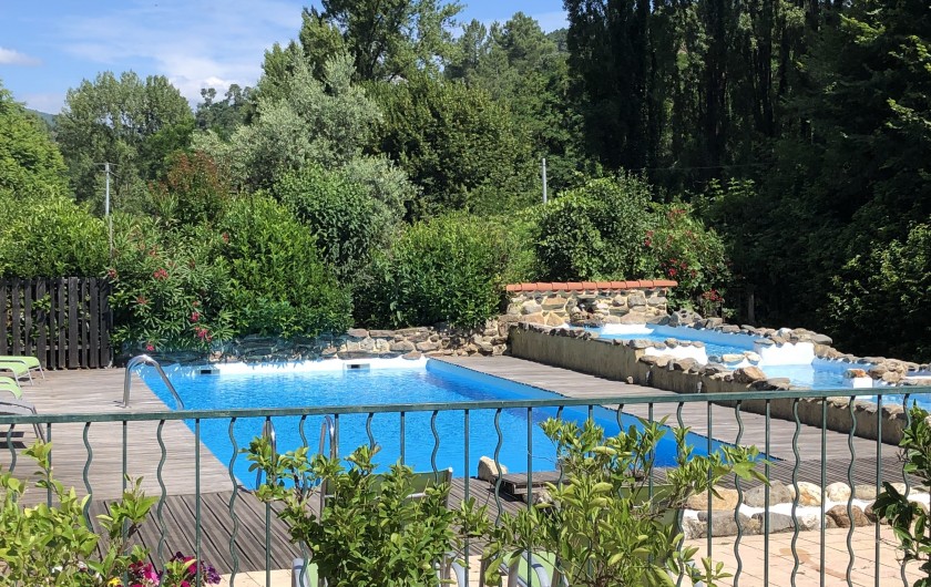 Location de vacances - Gîte à Branoux-les-Taillades - Notre piscine avec les basins moins profond pour les petits enfants