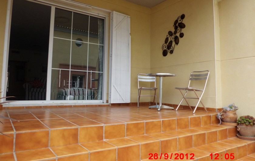 Location de vacances - Appartement à Marbella - Top terrace looking into lounge.