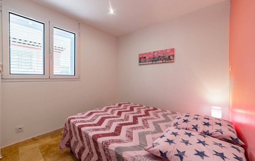 Location de vacances - Villa à Sainte-Maxime - chambre rose