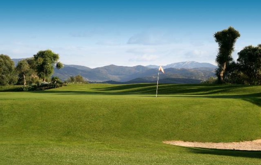 Location de vacances - Villa à Benalup-Casas Viejas - Golf 18 trous rénové en 2017 avec départ n°1 à 50 m de la villa