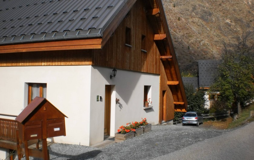 Location de vacances - Chalet à Mizoën - côté entrée l'été