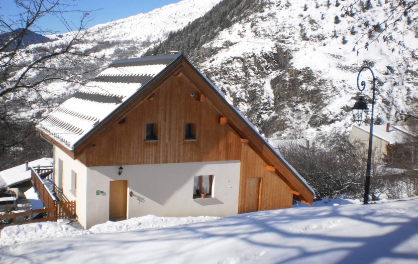 Location de vacances - Chalet à Mizoën - côté entré l'hiver