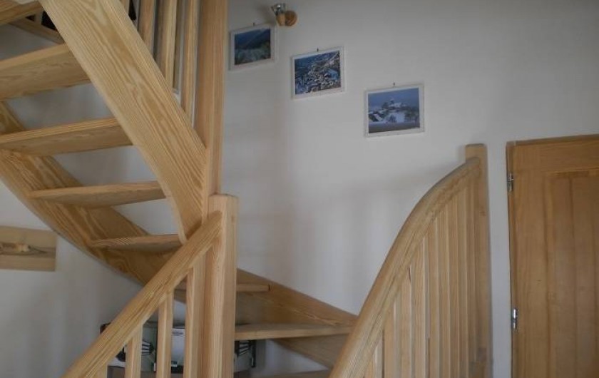 Location de vacances - Chalet à Mizoën - escalier d'accès à l'étage