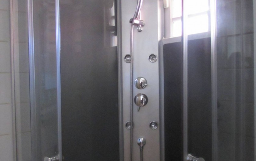 Location de vacances - Villa à Cilaos - Cabine de douche