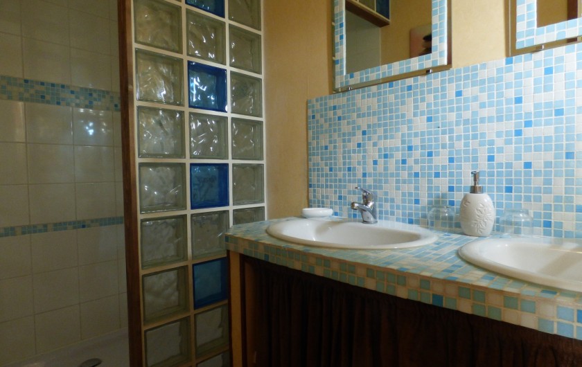Location de vacances - Chambre d'hôtes à Les Loges - Salle d'eau de la chambre d'Antan