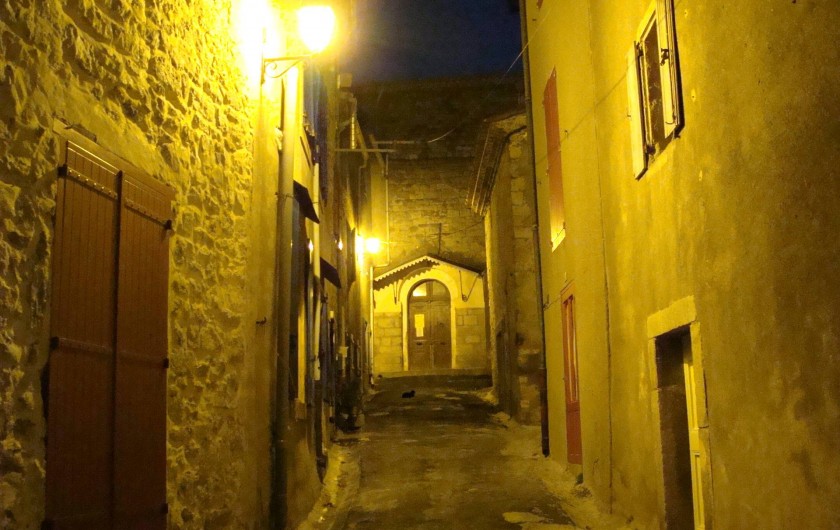 Location de vacances - Gîte à Ribaute - Ruelle paisible, un soir d'été...