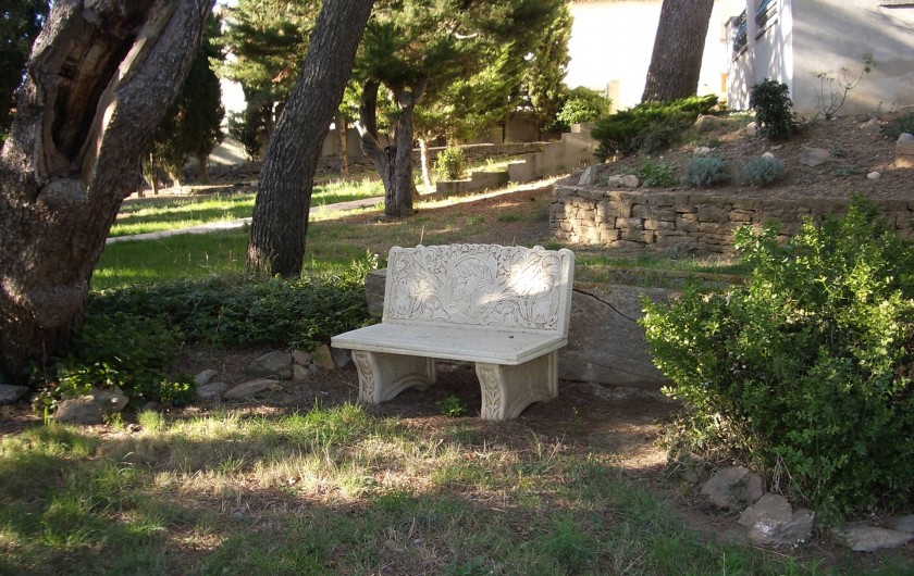 Location de vacances - Gîte à Badens - Parc arboré