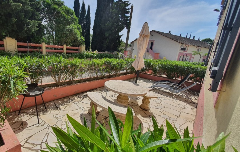 Location de vacances - Gîte à Badens - Gîte Grenache - terrasse privative