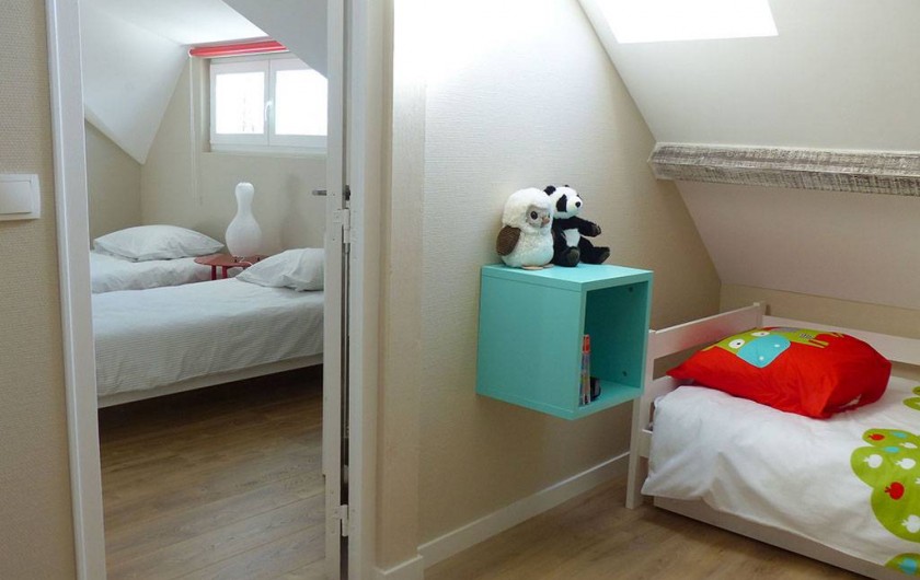 Location de vacances - Appartement à Fontain - Chambres de l' étage en enfilade