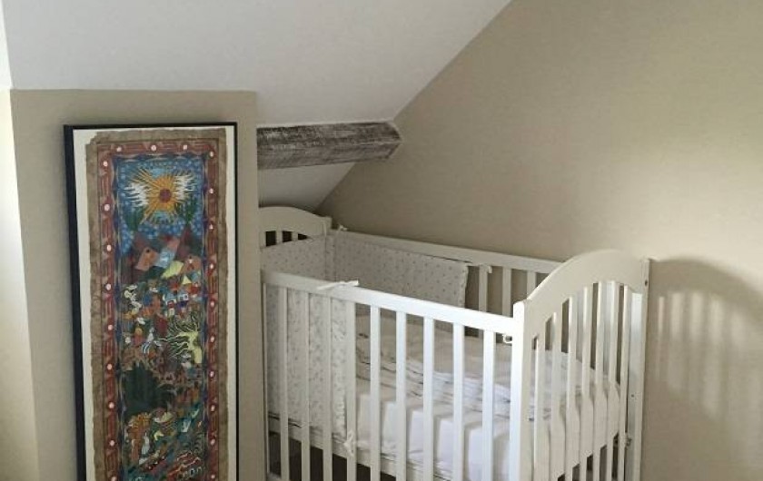 Location de vacances - Appartement à Fontain - Lit bébé en bois, matelas tout confort,