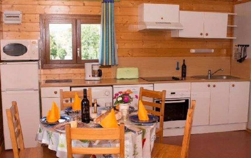 Location de vacances - Gîte à Le Pont-de-Montvert - Cuisine Chalet Moyen