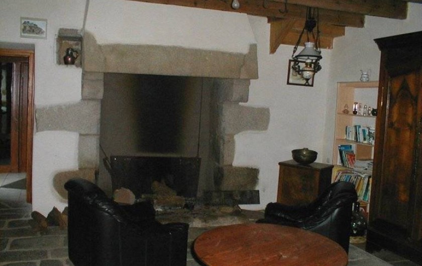 Location de vacances - Chambre d'hôtes à Plouguiel - la cheminée du salon