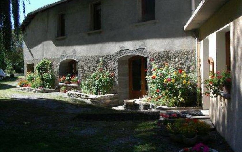 Location de vacances - Gîte à Saint-Clément-sur-Durance - Côté salle à manger
