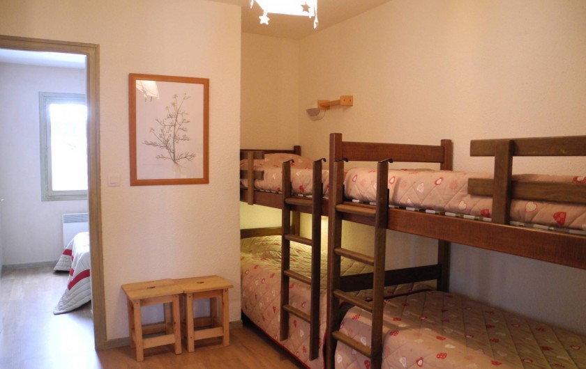 Location de vacances - Appartement à Mijoux - espace pour les enfants