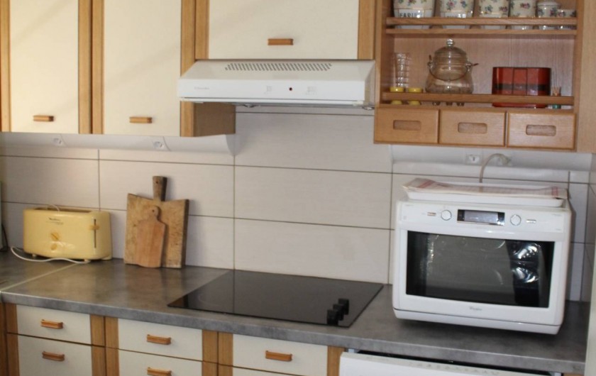 Location de vacances - Appartement à Banyuls-sur-Mer - Cuisine  Four multi fonctions Plaques vitro