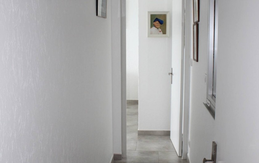 Location de vacances - Appartement à Banyuls-sur-Mer - Couloir vers la chambre 2