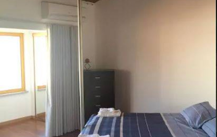 Location de vacances - Villa à Santo André - Suite parentale avec barre de pôle dance