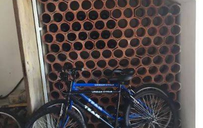 Location de vacances - Villa à Santo André - Cave a vins et deux vélos