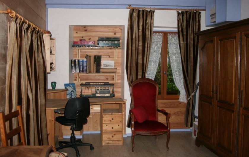 Location de vacances - Gîte à Alex - CHAMBRE (COIN BUREAU)