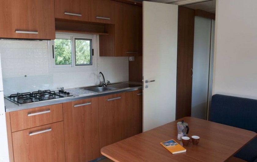 Location de vacances - Bungalow - Mobilhome à Monforte San Giorgio - Cuisine mobilhome