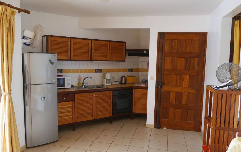 Location de vacances - Appartement à Pointe du Bout - cuisine équipée
