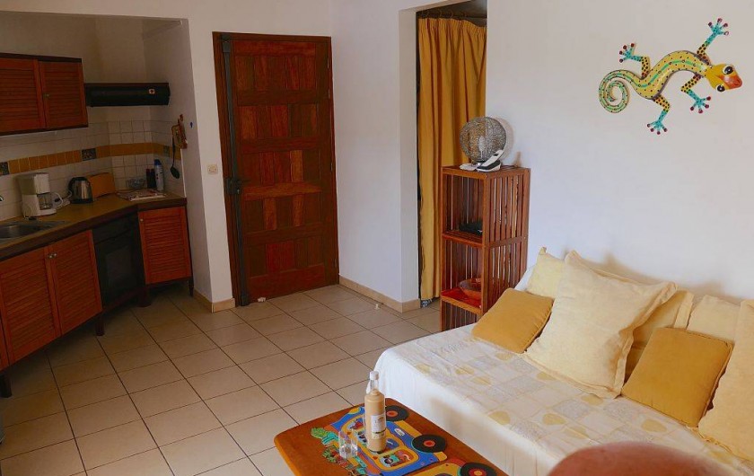 Location de vacances - Appartement à Pointe du Bout - séjour avec canapé-lit