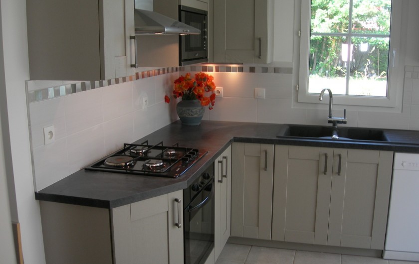 Location de vacances - Villa à La Couarde-sur-Mer - cuisine intégrée séparée équipement très complet