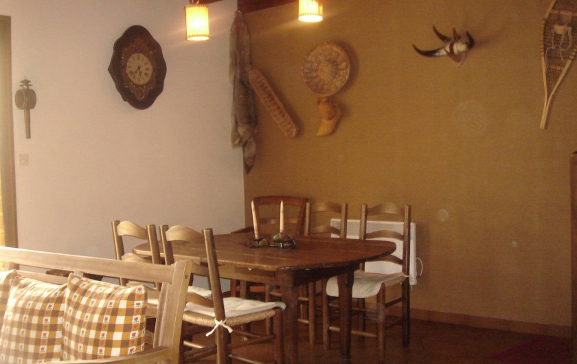 Location de vacances - Chalet à Corrençon-en-Vercors - Coin salle à manger