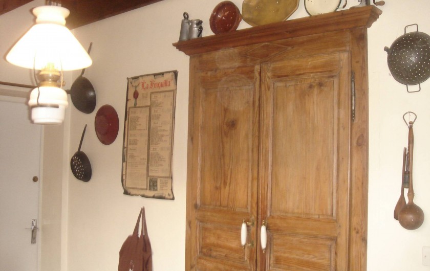 Location de vacances - Chalet à Corrençon-en-Vercors - Placard cuisine