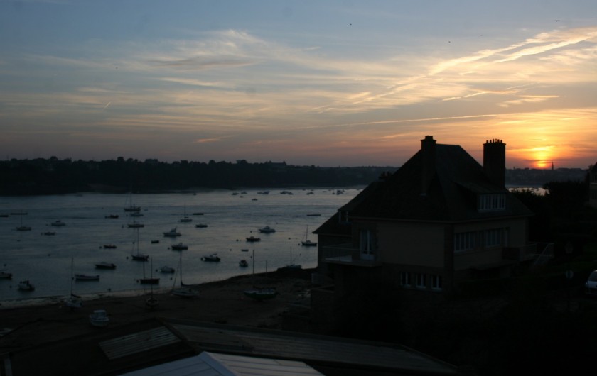 Location de vacances - Appartement à Saint-Malo - Couché de soleil depuis la chambre
