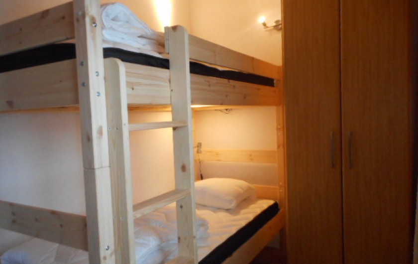 Location de vacances - Appartement à Bonneval-sur-Arc - Chambre avec lit superposé