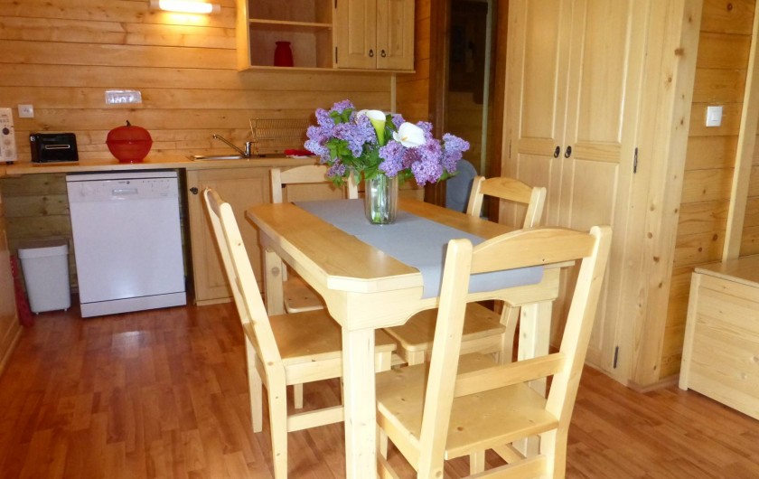 Location de vacances - Chalet à Pompiey - suite coin cuisine