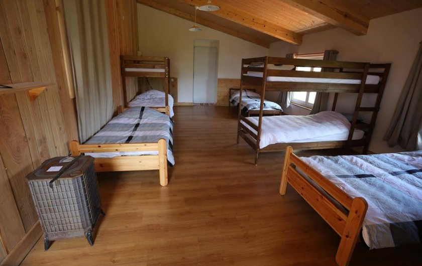 Location de vacances - Gîte à Coucouron - Dortoir 9 personnes. Le paradis des enfants et des groupes d'amis !