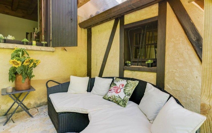Location de vacances - Villa à Vezac - Terrasse coin repos