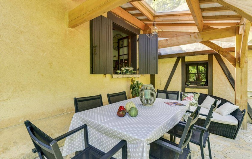 Location de vacances - Villa à Vezac - Terrasse soleil levant