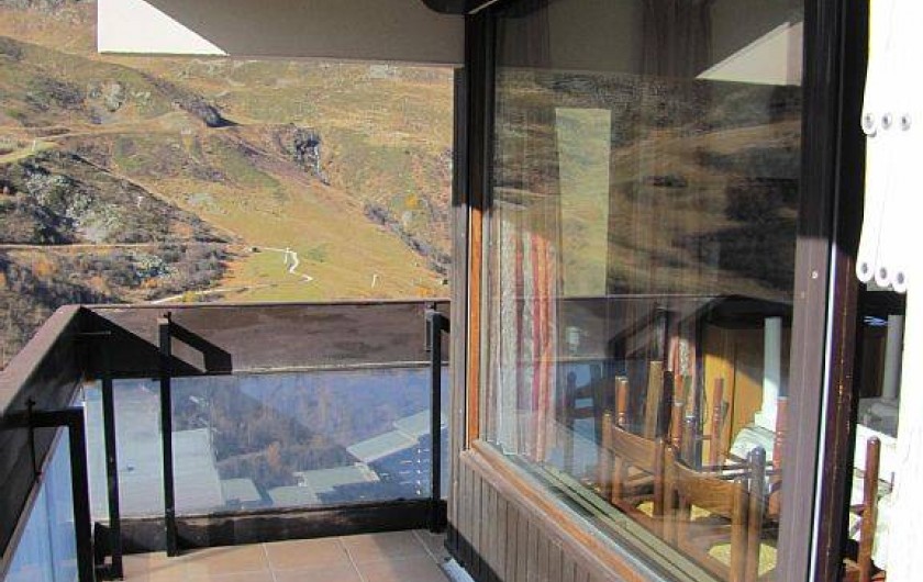 Location de vacances - Appartement à Les Menuires - balcon séjour sud l'été