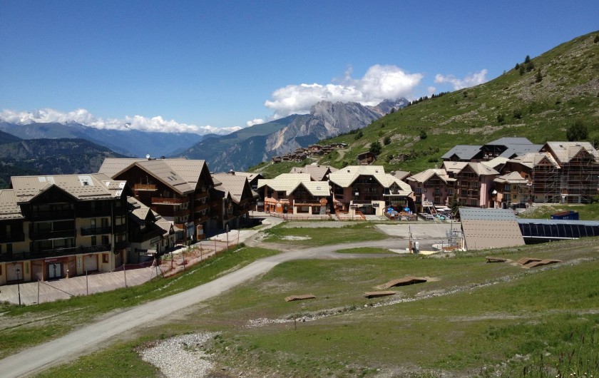 Location de vacances - Appartement à Valmeinier - La station Valmeinier 1800 