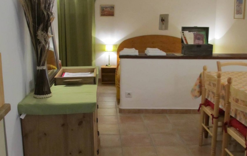 Location de vacances - Studio à Ansouis - - Salle à manger - Coin chambre