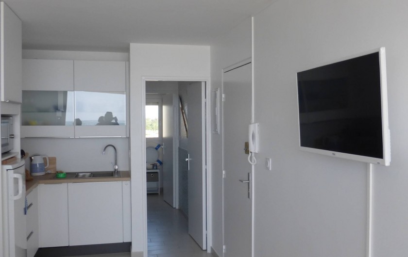 Location de vacances - Appartement à Canet-en-Roussillon - Ecran plat 80 cm face au lit