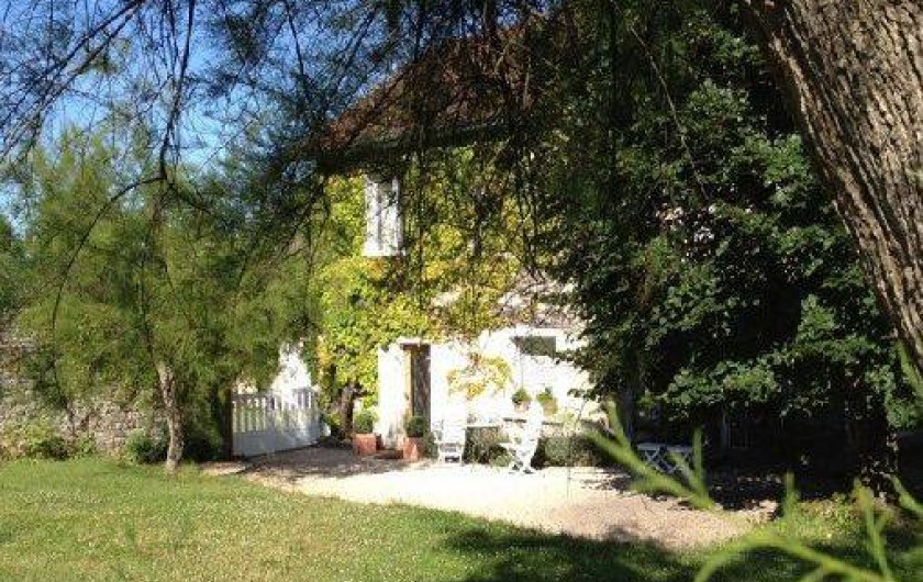 Location de vacances - Maison - Villa à Dijon - Maison vue du jardin