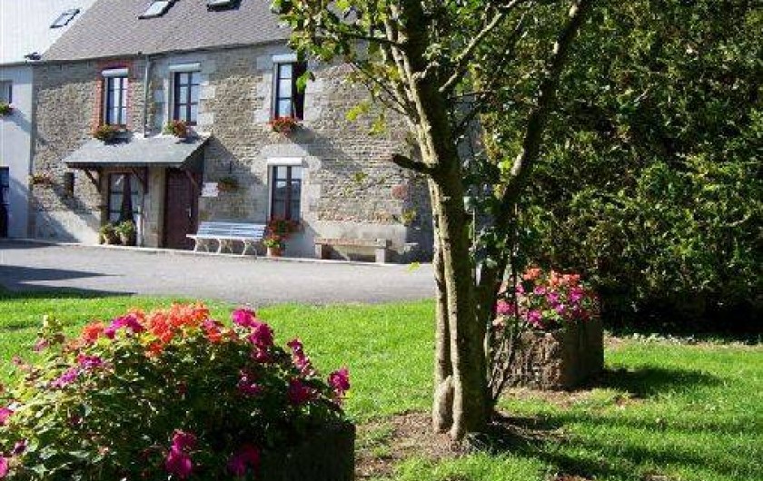 Location de vacances - Maison - Villa à Courtils - facade côté cour