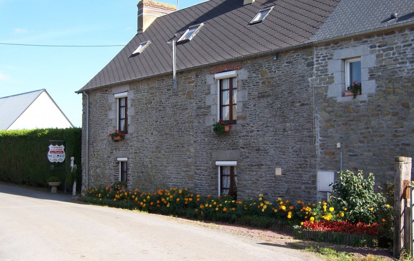 Location de vacances - Maison - Villa à Courtils - facade côté rue
