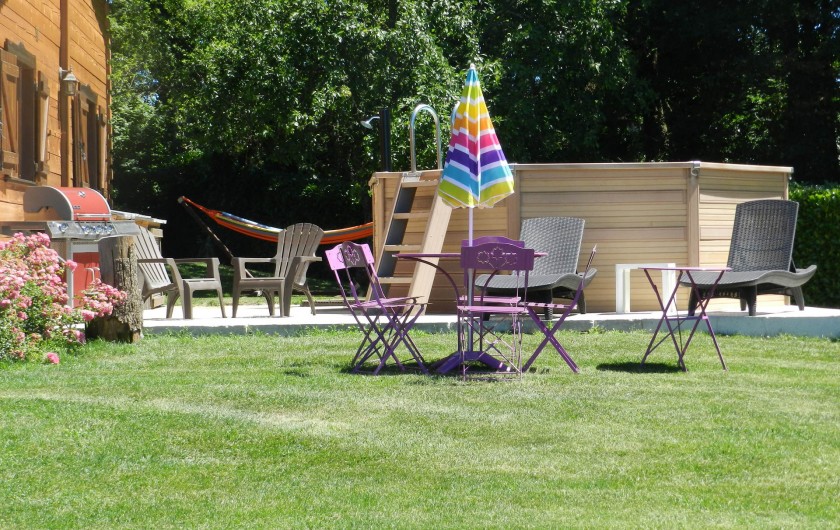 Location de vacances - Chalet à Saissac - Le coin piscine.